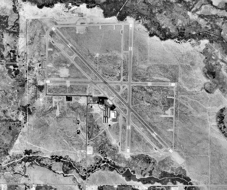 Eastern Sierra Regional Airport — airport terminal, aircraft and travel information