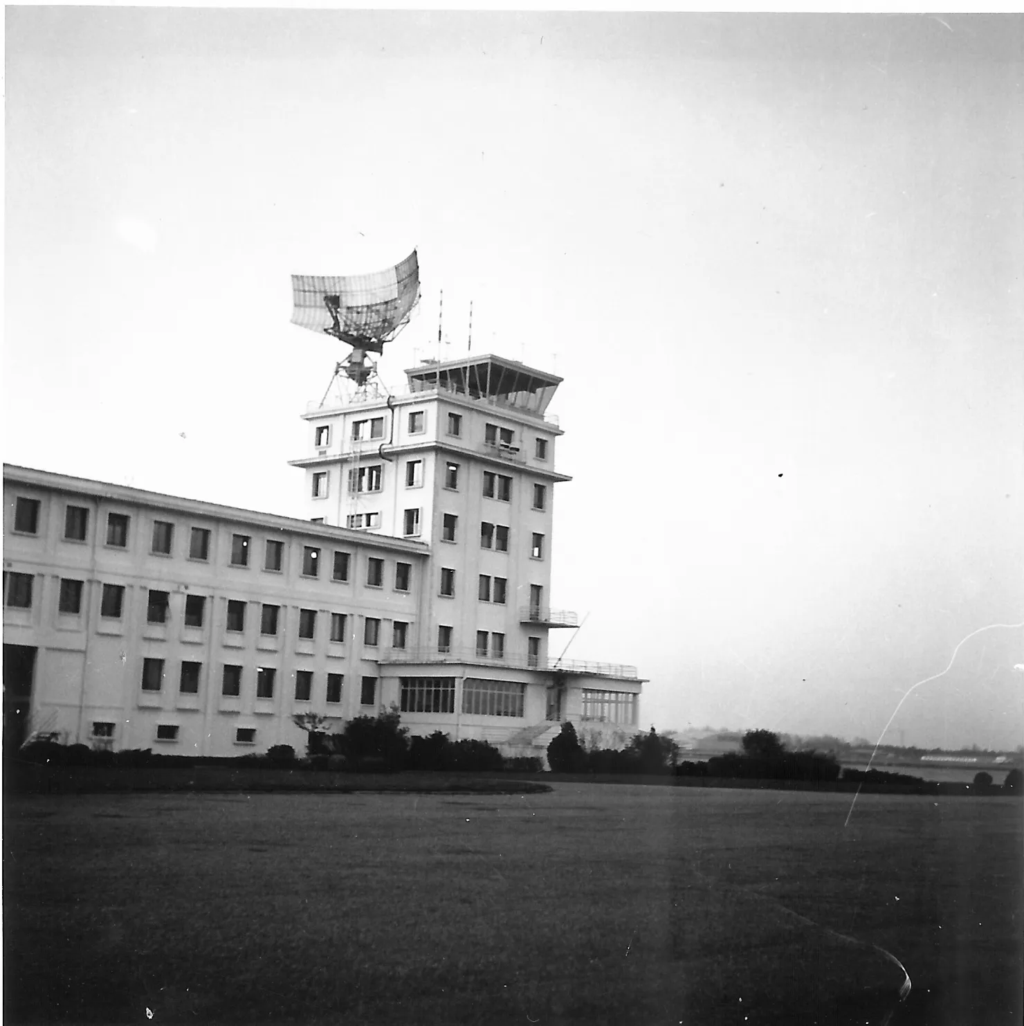 Bordeaux–Mérignac Airport — airport terminal, aircraft and travel information