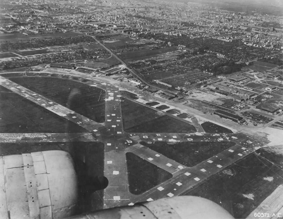 Bremen Airport — airport terminal, aircraft and travel information