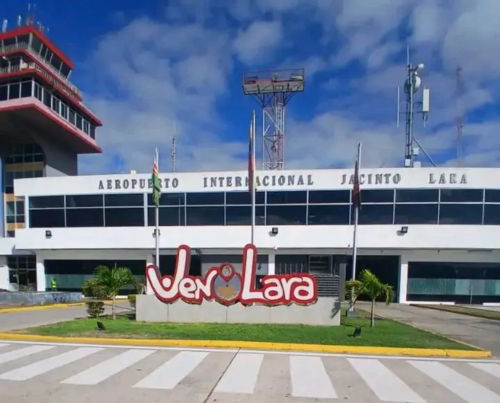 Jacinto Lara International Airport — airport terminal, aircraft and travel information