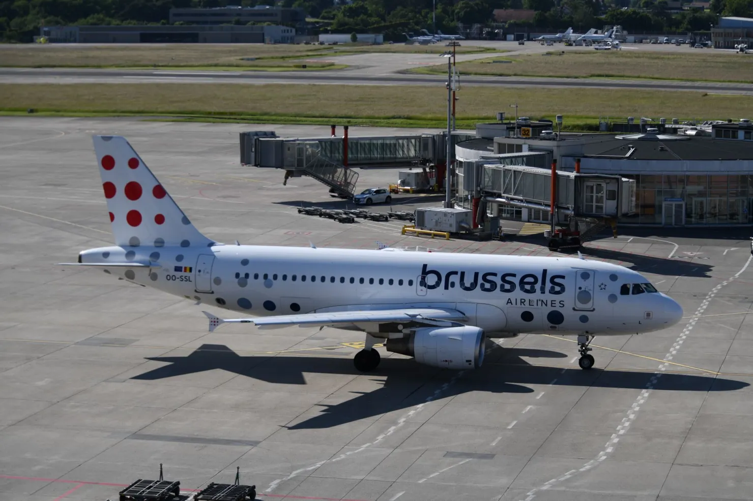 Brussels Airport — airport terminal, aircraft and travel information
