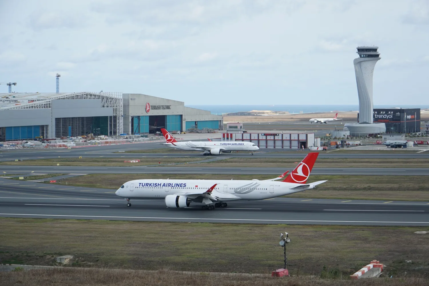 İstanbul Airport — airport terminal, aircraft and travel information