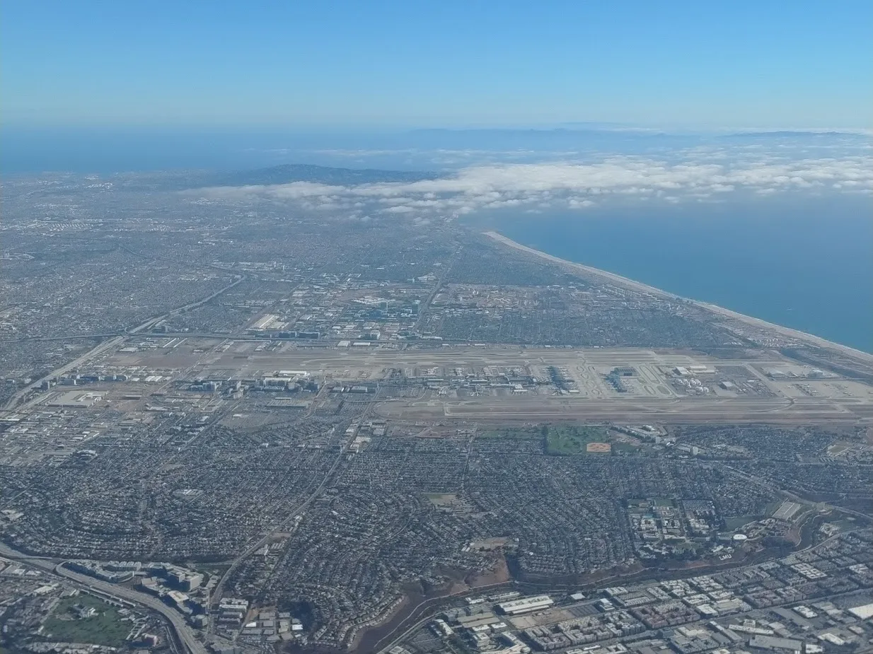 Los Angeles International — airport terminal, aircraft and travel information