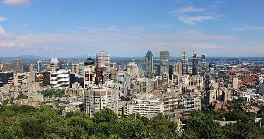 Montréal city skyline and popular travel sights in Canada